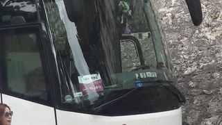Svakodnevne situacije zadarskom na poluotoku: prometne nevolje zbog lošeg rješenja ukrcajno/iskrcajnih mjesta za turističke autobuse