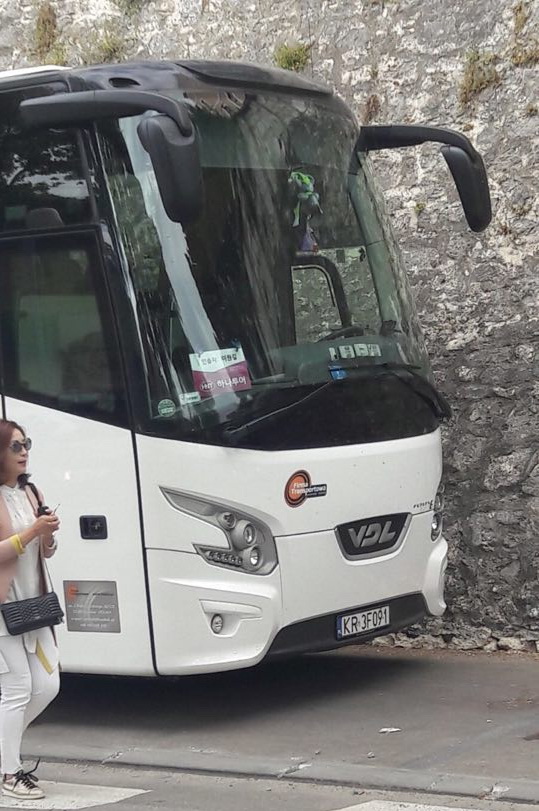 Svakodnevne situacije zadarskom na poluotoku: prometne nevolje zbog lošeg rješenja ukrcajno/iskrcajnih mjesta za turističke autobuse
