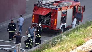 U trgovačkom centru Dalmare u Šibeniku izbila dva požara