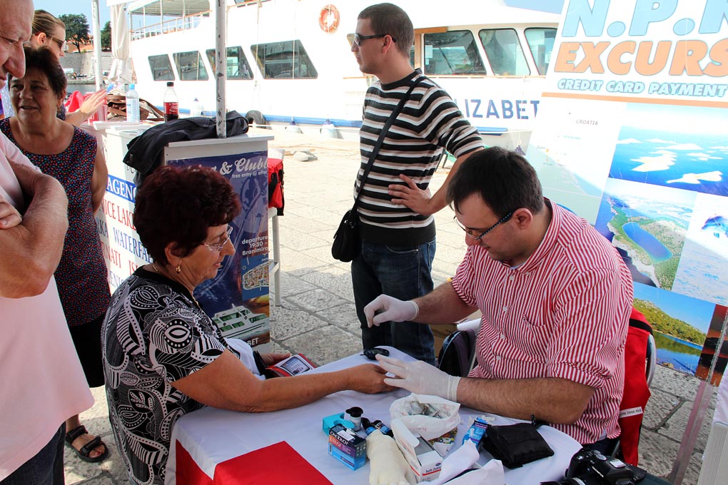 Nacionalna društva Crvenog križa diljem svijeta, potaknuta inicijativom Međunarodne federacije društava Crvenog križa i Crvenog polumjeseca (IFRC), obilježila su i ove godine Svjetski dan prve pomoći. Ovo je bila još jedna prilika da se ukaže na važnost p Nacionalna društva Crvenog križa diljem svijeta, potaknuta inicijativom Međunarodne federacije društava Crvenog križa i Crvenog polumjeseca (IFRC), obilježila su i ove godine Svjetski dan prve pomoći. Ovo je bila još jedna prilika da se ukaže na važnost p