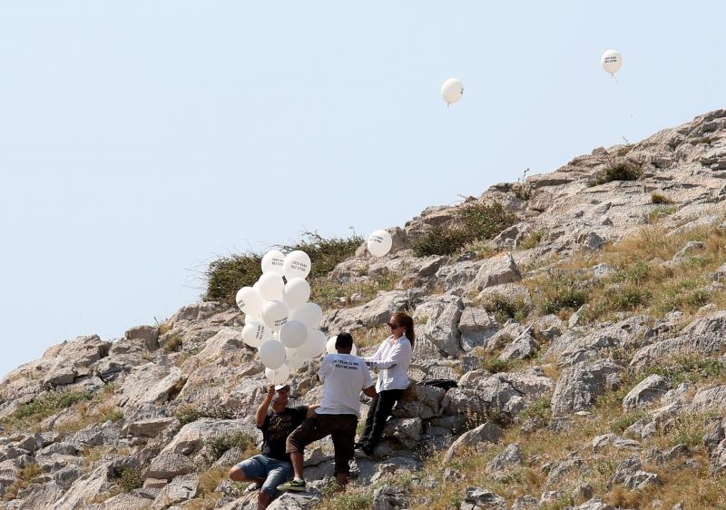 30.08.2015., Kornati – Na otoku Kornatu obiljezena je 8. obljetnica stradanja 12 vatrogasaca iz Sibenika, Vodica i Tisnog. Photo: Dusko Jaramaz/PIXSELL 30.08.2015., Kornati – Na otoku Kornatu obiljezena je 8. obljetnica stradanja 12 vatrogasaca iz Sibenika, Vodica i Tisnog. Photo: Dusko Jaramaz/PIXSELL