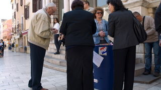 Prodaja oslikanih uskrsnih pisanica