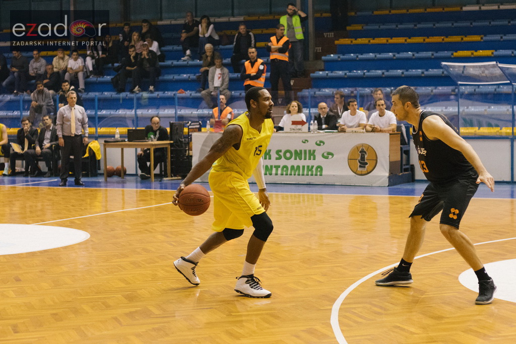 HT Premijer liga, 3. kolo: KK Jazine Arbanasi – GKK Šibenik 36-72 HT Premijer liga, 3. kolo: KK Jazine Arbanasi – GKK Šibenik 36-72