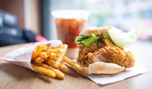 Fast food – hidrogenizirana ulja, kemikalije, pojačivači okusa, šećeri – sve se to nalazi u ovoj vrsti hrane i treba je izbjegavati pod svaku cijenu