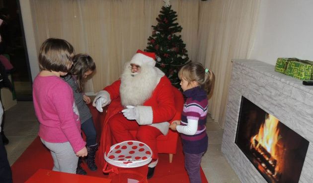 Advent u Pagu 2012 kuća djeda mraza