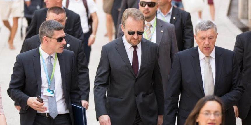 Dubrovnik – Dolazak sudionika Brdo-Brijuni procesa. Na sastanku ce sudjelovati brojni predsjednici i drzavni duznosnici. Bakir Izetbegovic. Photo: Grgo Jelavic/PIXSELL Autor Grgo Jelavic/PIXSELL Ključne riječi Bakir Izetbegovic, Dubrovnik – Dolazak sudionika Brdo-Brijuni procesa. Na sastanku ce sudjelovati brojni predsjednici i drzavni duznosnici. Bakir Izetbegovic. Photo: Grgo Jelavic/PIXSELL Autor Grgo Jelavic/PIXSELL Ključne riječi Bakir Izetbegovic,