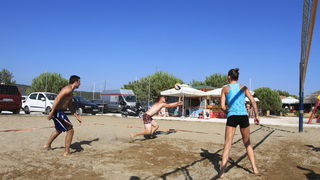 Na plaži Punta u Bibinjama održan 6. Memorijalni turnir u odbojci na pijesku za Tomislav Sikirića – Siku. Foto: Leo Banić Na plaži Punta u Bibinjama održan 6. Memorijalni turnir u odbojci na pijesku za Tomislav Sikirića – Siku. Foto: Leo Banić