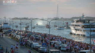 Zadar priredio čudesan doček svojim Vatrenim herojima (1)