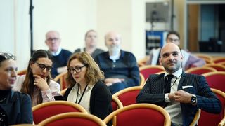 Plemeniti metali i vješte ruke: umjetnost i obrt od srednjeg vijeka do modernog doba