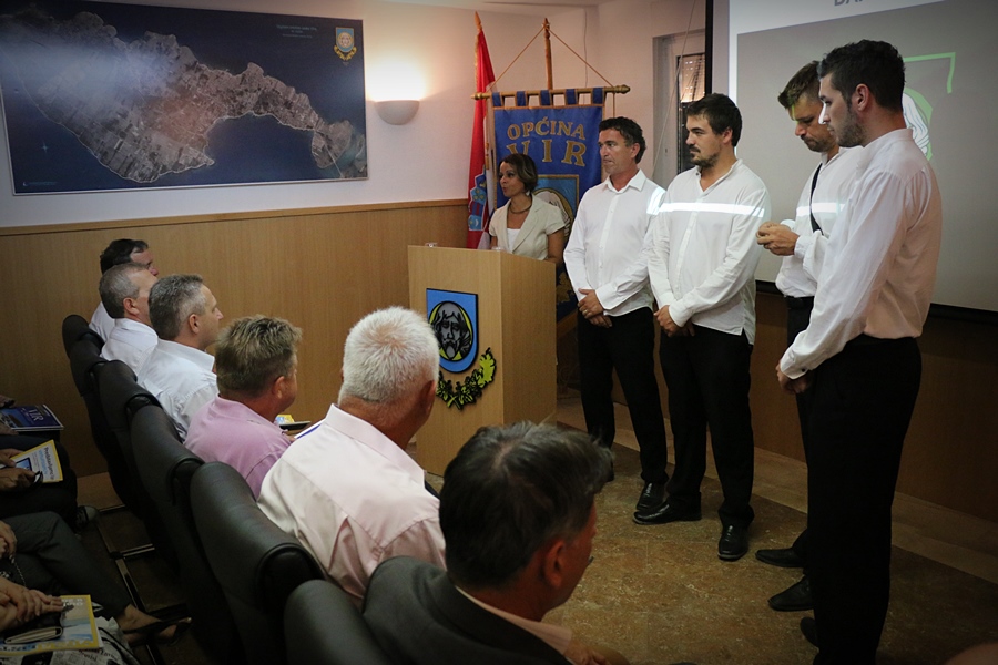 Dan Općine Vir proslavljen uz spektakularni koncert Prljavog Kazališta i vatromet Dan Općine Vir proslavljen uz spektakularni koncert Prljavog Kazališta i vatromet