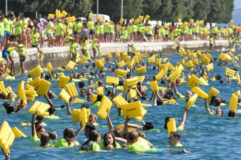 Jubilarni 10. dm Millennium Jump na zadarskoj rivi, Photo: Dino Stanin/PIXSELL Jubilarni 10. dm Millennium Jump na zadarskoj rivi, Photo: Dino Stanin/PIXSELL