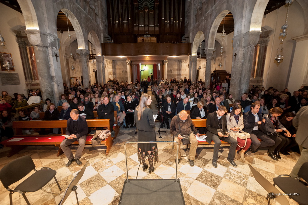 Stefan Milenković i Zadarski komorni orkestar u katedrali sv. Stošije