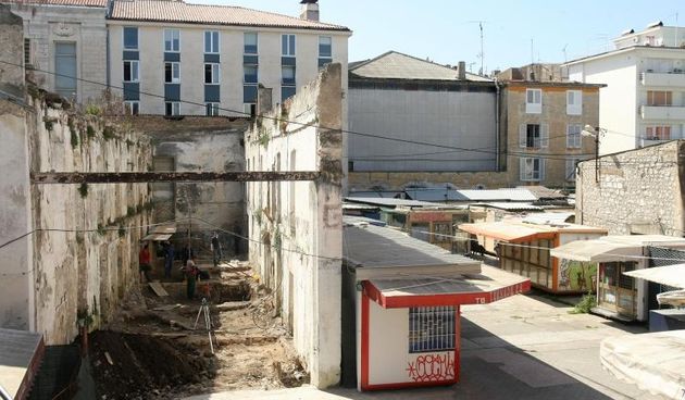 U tijeku su arheoloski radovi unutar nekadasnje palace Cedulin koja se nalazi neposredno uz gradsku trznicu. Projekt financira turisticka zajednica grada. Prostor nekadasnje palace pretvoriti ce se u turisticki informativni centar. Photo: Dino Stanin/PIXS