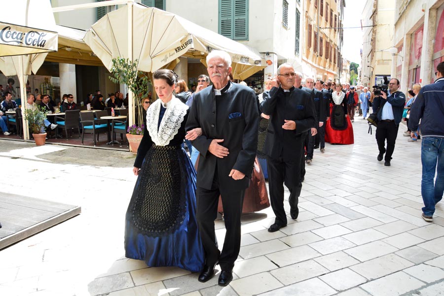 Predstavljanje svečane zadarske pučke nošnje, foto: Iva Perinčić Predstavljanje svečane zadarske pučke nošnje, foto: Iva Perinčić
