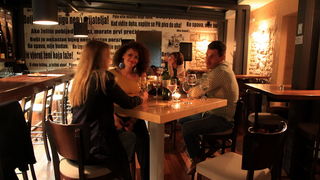 Restoran bar Atrij: Finger Food & Wine Selection, Foto: Iva Perinčić Restoran bar Atrij: Finger Food & Wine Selection, Foto: Iva Perinčić