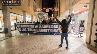 Okupljanje Tornada na Forumu i korteo do Krešinog doma Okupljanje Tornada na Forumu i korteo do Krešinog doma