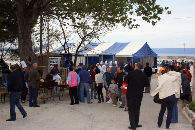 Banj: Poznati kuhaju s Renatom Kraljevom Banj: Poznati kuhaju s Renatom Kraljevom