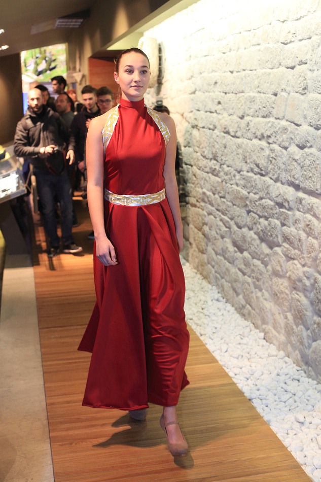 Šibenska Noć Muzeja:Povijest pretočena u originalne modne kreacije Karmen Herceg Šibenska Noć Muzeja:Povijest pretočena u originalne modne kreacije Karmen Herceg