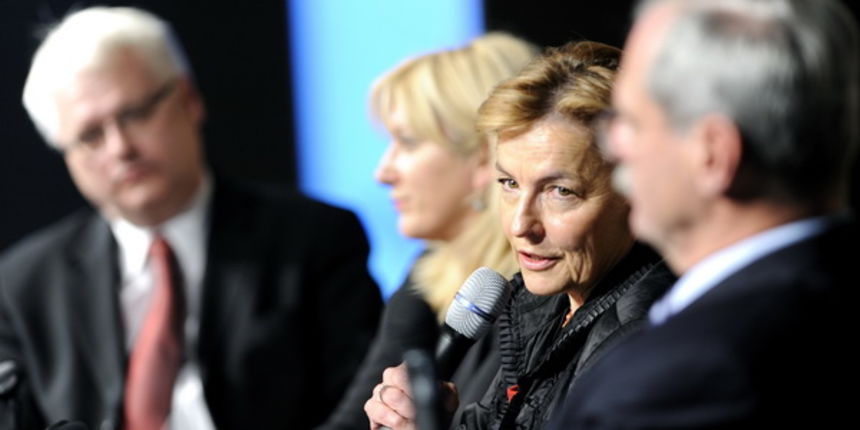 Split, Podstrana, 171009.
U hotelu Le Meridien Lav u Splitu odrzala se devetnaesta konferencija Zagrebacke burze.
U sklopu konferencije danas je organiziran okrugli stol predsjednickih kandidata na kojemu su sudjelovali Dr. Ivo Josipovic, Dr. Andrija Hebr