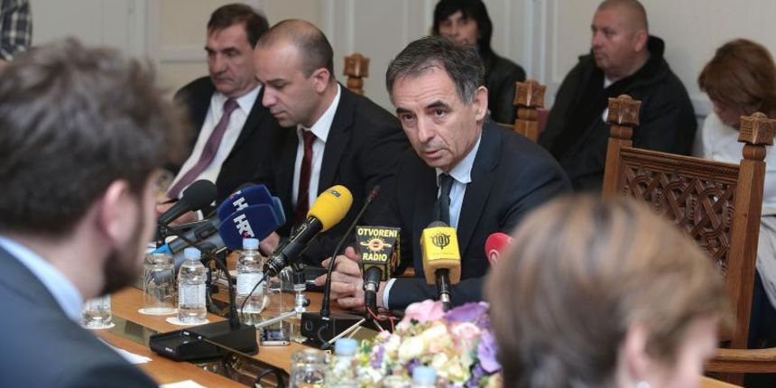 Šeks: Da se odmah reagiralo, izbjegli bi se brojni ružni događaji oko referenduma, foto: pixsell.hr