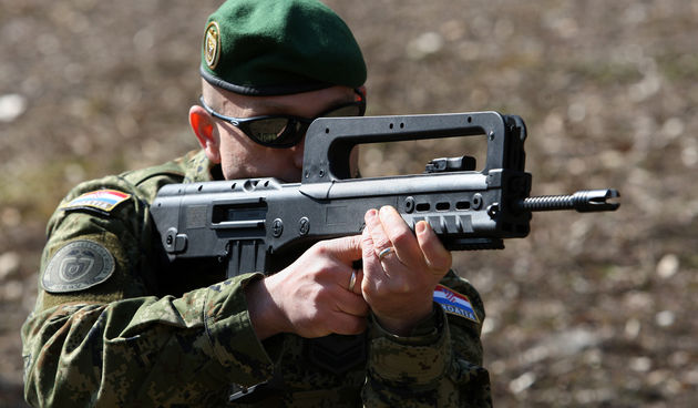 Na Automatskom strelistu “Vrapcanski potok” odrzano je 6. natjecanje u streljastvu za predstavnike vojno diplomatskog zbora akreditiranih u Republici Hrvatskoj. Na natjecanju se po prvi put koristila visenamjenska strojnica hrvatske proizvodnje VHS-D. Fot