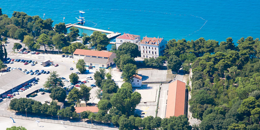 Grad Zadar iz zraka, Ravnice, bazen Kolovare Grad Zadar iz zraka, Ravnice, bazen Kolovare