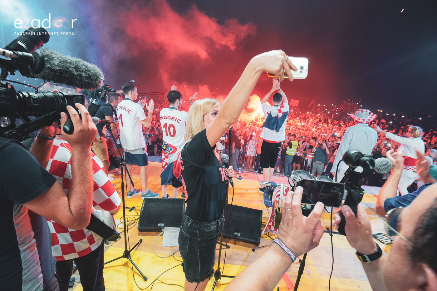 Zadar priredio čudesan doček svojim Vatrenim herojima (1)