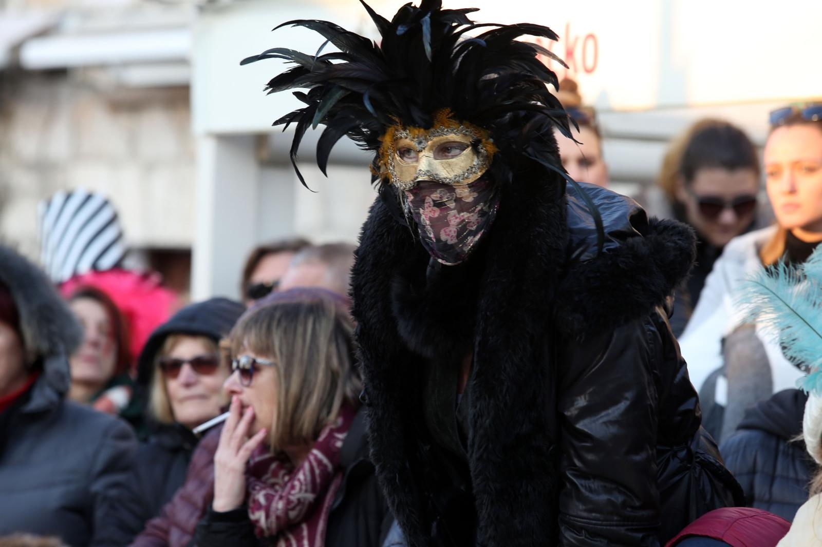 Murter: Maškarana povorka Velike Bake