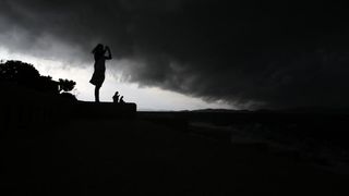 Opis  30.07.2014., Zadar – Ciklona Melisa jutros je na zadarsko podrucje donijela snazno nevrijeme praceno kisom i grmljavinom. Photo: Filip Brala/PIXSELL Autor  Filip Brala/PIXSELL Ključne riječi  ciklona, melisa, fronta, kisa, nevrijeme