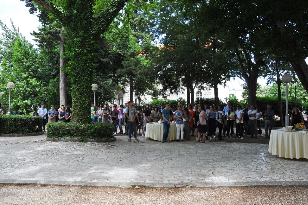 Zamjenik župana primio nagrađene učenike Zamjenik župana primio nagrađene učenike