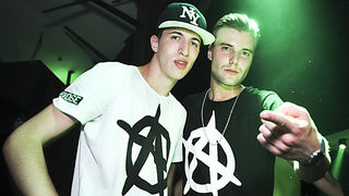 Zagreb, 28.06.2014. – A SADA PRAVAC: ZRCE – Na zatvaranju klupske sezone u punom Aquariusu (A2), Deejay Hrc (resident Zrce Spring Break festivala) dobru vibru ucinio je izvrsnom. Partijalo se do jutra uz najbolje iz EDM/commercial/trap/bass tvornice.