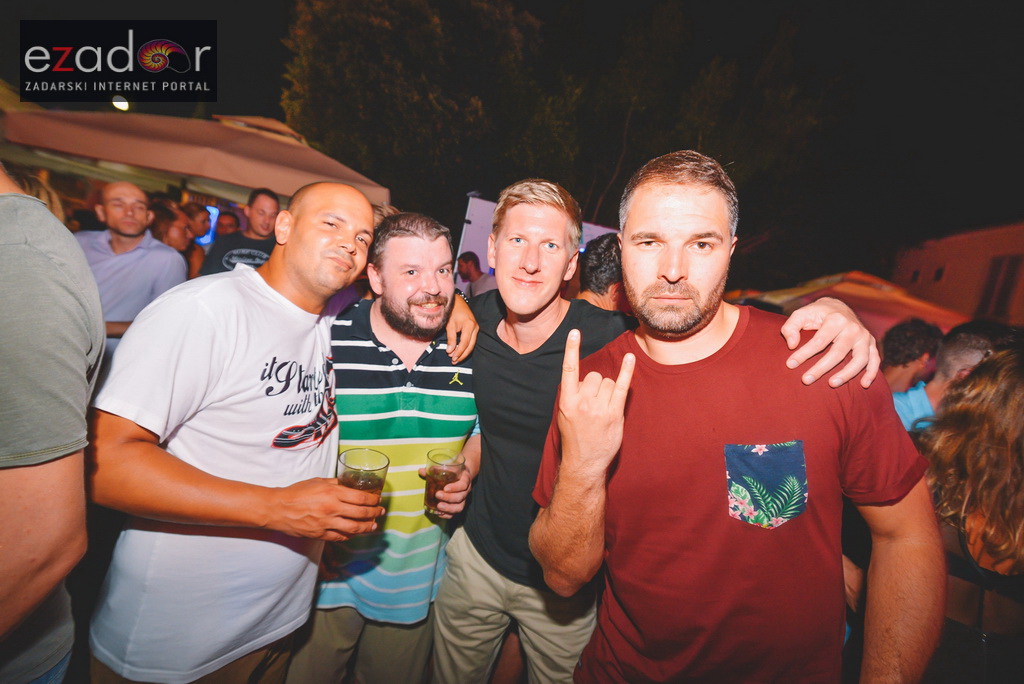 Saturday Night with DJ Dizzy @ Svarog Bar