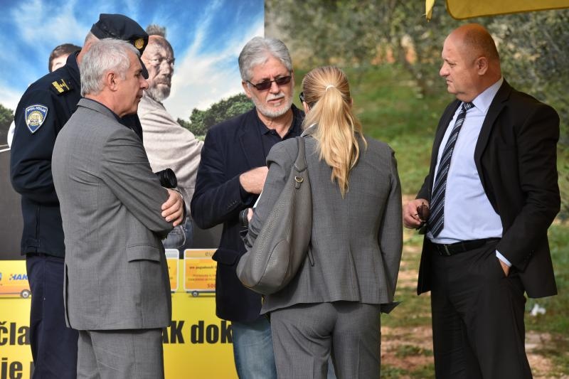 Auto klub Zadar prezentirao simulator prevrtanja i sudara, Foto: Dino Stanin/PIXSELL Auto klub Zadar prezentirao simulator prevrtanja i sudara, Foto: Dino Stanin/PIXSELL