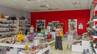 Tomislav Bralić i klapa Intrade na rođendanskoj proslavi Bure centra Tomislav Bralić i klapa Intrade na rođendanskoj proslavi Bure centra