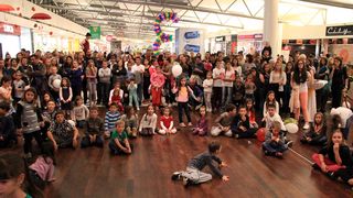 Image 685863 (auto) Image 685863 (auto)