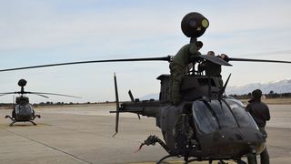 Letačka obuka nove skupine pilota na Kiowama