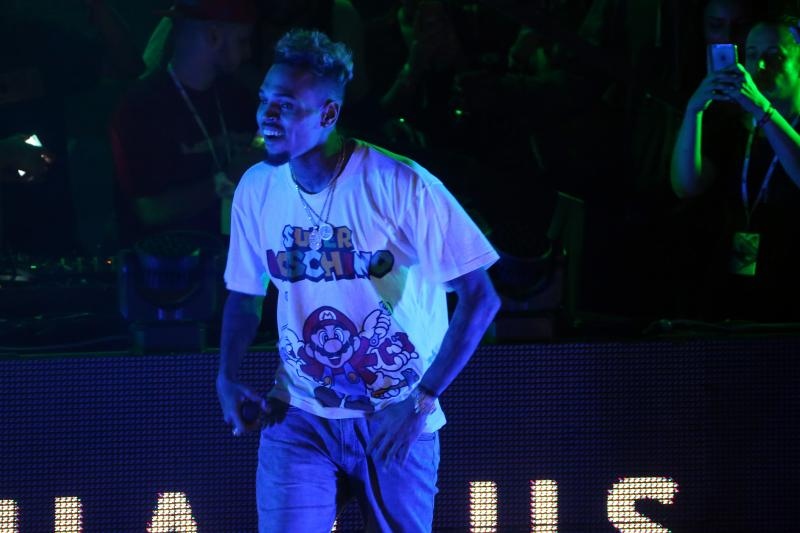 Koncert Chrisa Browna, koji je trebao biti održan na plaži Zrće, zbog jake bure je održan u prepunom klubu Aquarius.  Photo: Dalibor Urukalović/PIXSELL