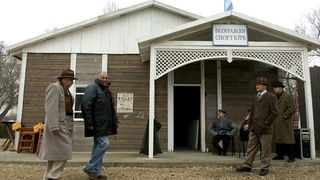 Beograd,071209.
Miroslav Ciro Blazevic na snimanju filma Montevideo bog te video, koji rezira Dragan Bjelogrlic. Radnja filma smjestena je u 1930. godinu i kvalifikacijsku utakmicu za odlazak na Svjetsko nogometno prvenstvo koje se odrazalo u Urugvaj.
Fot
