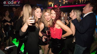 Ludnica u Saturnusu: Najbolji doček u svemiru i šire Ludnica u Saturnusu: Najbolji doček u svemiru i šire