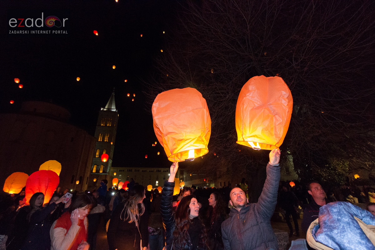 Humanitarni svjetlosni spektakl “Zaželi ljubav” na zadarskom Forumu, 18. veljače 2017. Humanitarni svjetlosni spektakl “Zaželi ljubav” na zadarskom Forumu, 18. veljače 2017.
