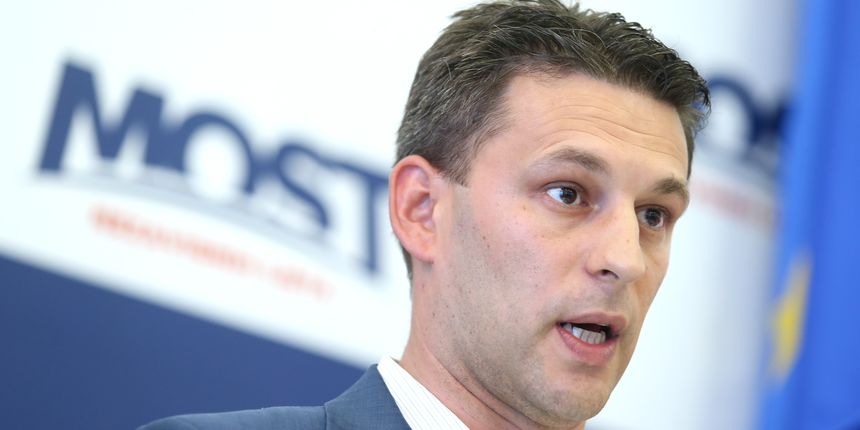 Božo Petrov Božo Petrov