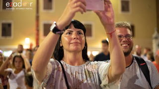 Svečani doček svjetskih prvaka Mihovila i Šime Fantele na Narodnom trgu Svečani doček svjetskih prvaka Mihovila i Šime Fantele na Narodnom trgu