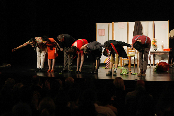 Zadarska Noć kazališta – “Teštament” (foto:Saša Čuka) Zadarska Noć kazališta – “Teštament” (foto:Saša Čuka)