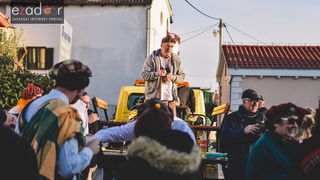 Škotski kiltovi preplavili zadarske Stanove Škotski kiltovi preplavili zadarske Stanove