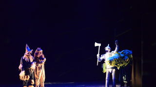 U Kazalištu lutaka Zadar odigrana je predstava “Čarobnjak iz Oza” u režiji Dražena Ferenčine. Foto: Iva Perinčić U Kazalištu lutaka Zadar odigrana je predstava “Čarobnjak iz Oza” u režiji Dražena Ferenčine. Foto: Iva Perinčić