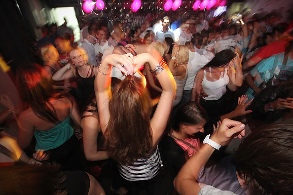 Brandon Morales u Maraschino baru (foto:Saša Čuka) Brandon Morales u Maraschino baru (foto:Saša Čuka)