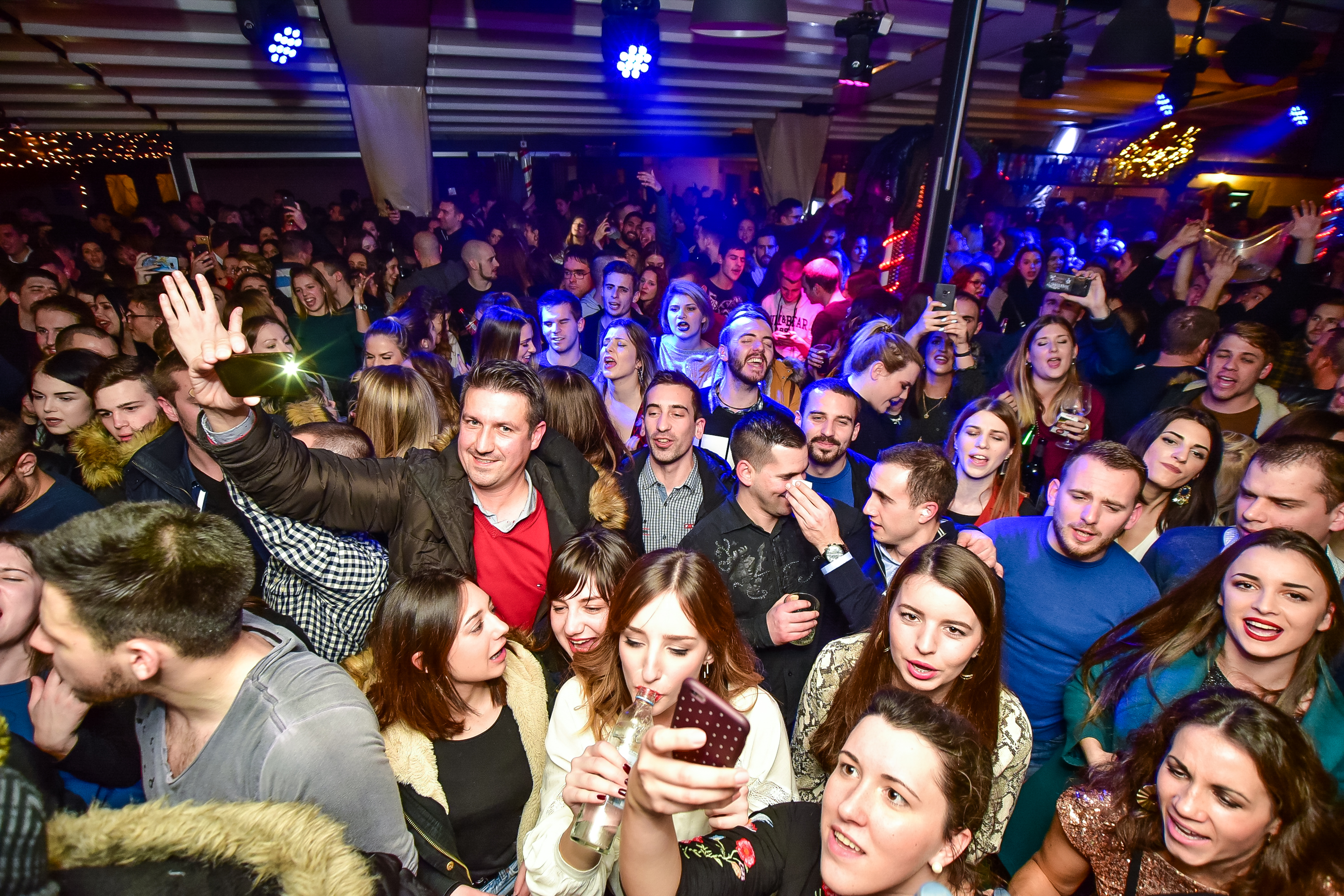 Vesna Pisarović @ Kult Caffe Bar