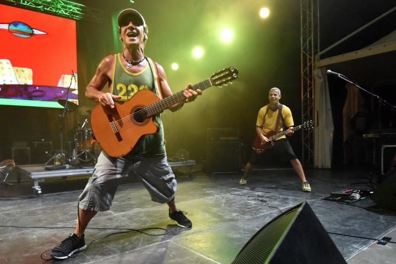 Manu Chao, jedan od najomiljenijih bendova na ovim prostorima, odrzali su veceras koncert na zadarskom Jazine Open Airu. Photo: Dino Stanin/PIXSELL Manu Chao, jedan od najomiljenijih bendova na ovim prostorima, odrzali su veceras koncert na zadarskom Jazine Open Airu. Photo: Dino Stanin/PIXSELL