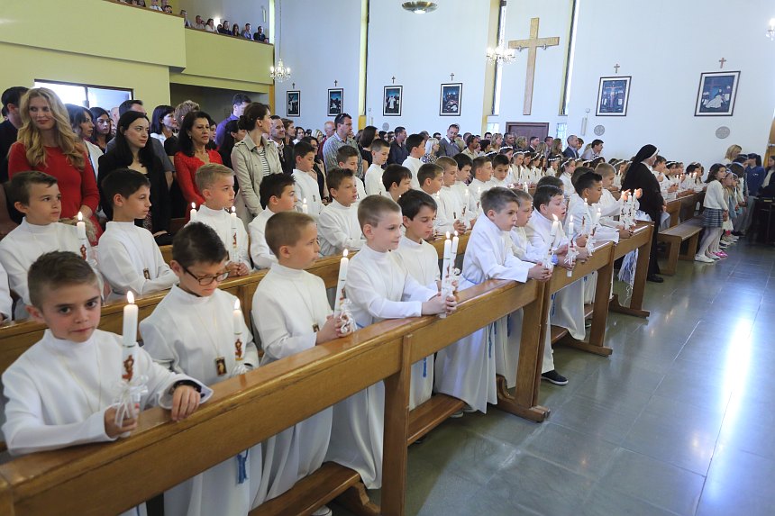 Bibinje: Sakrament Svete potvrde u župnoj crkvi Bibinje: Sakrament Svete potvrde u župnoj crkvi