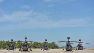 Svečanost povodom završetka obuke pilota na helikopterima OH-58D Kiowa Warrior Svečanost povodom završetka obuke pilota na helikopterima OH-58D Kiowa Warrior